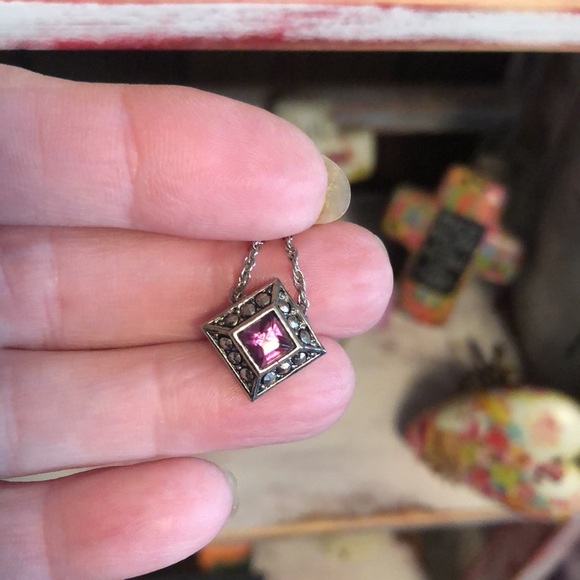 Vintage Purple Rhinestone AVON Necklace & Earring Set from the 1970’s!!! - Picture 14 of 17